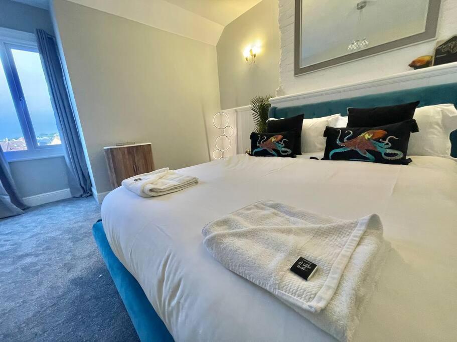 Coastline Retreats - Stunning Sea View Apartment, Netflix Μπόρνμουθ Εξωτερικό φωτογραφία